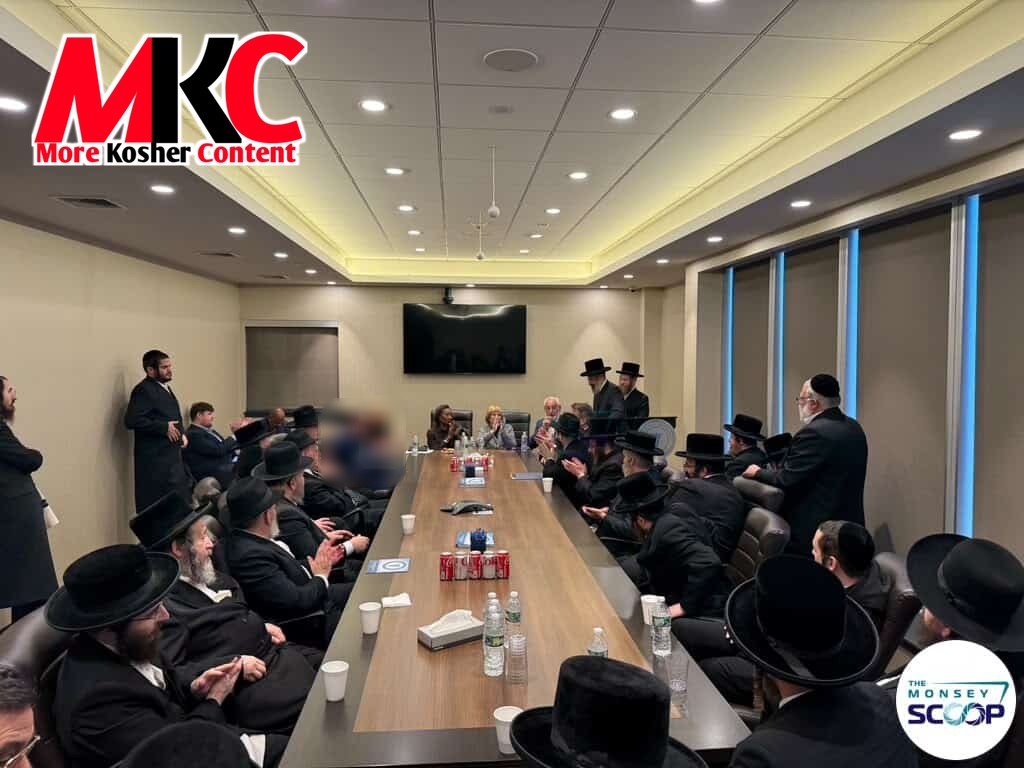 סענאט מעדזשאריטי ליעדער אנדריא סטוארט-קאזינס און סענאטאר שעלי מעיער טרעפן זיך מיט ראקלאנד ישיבה פירער ביי א…