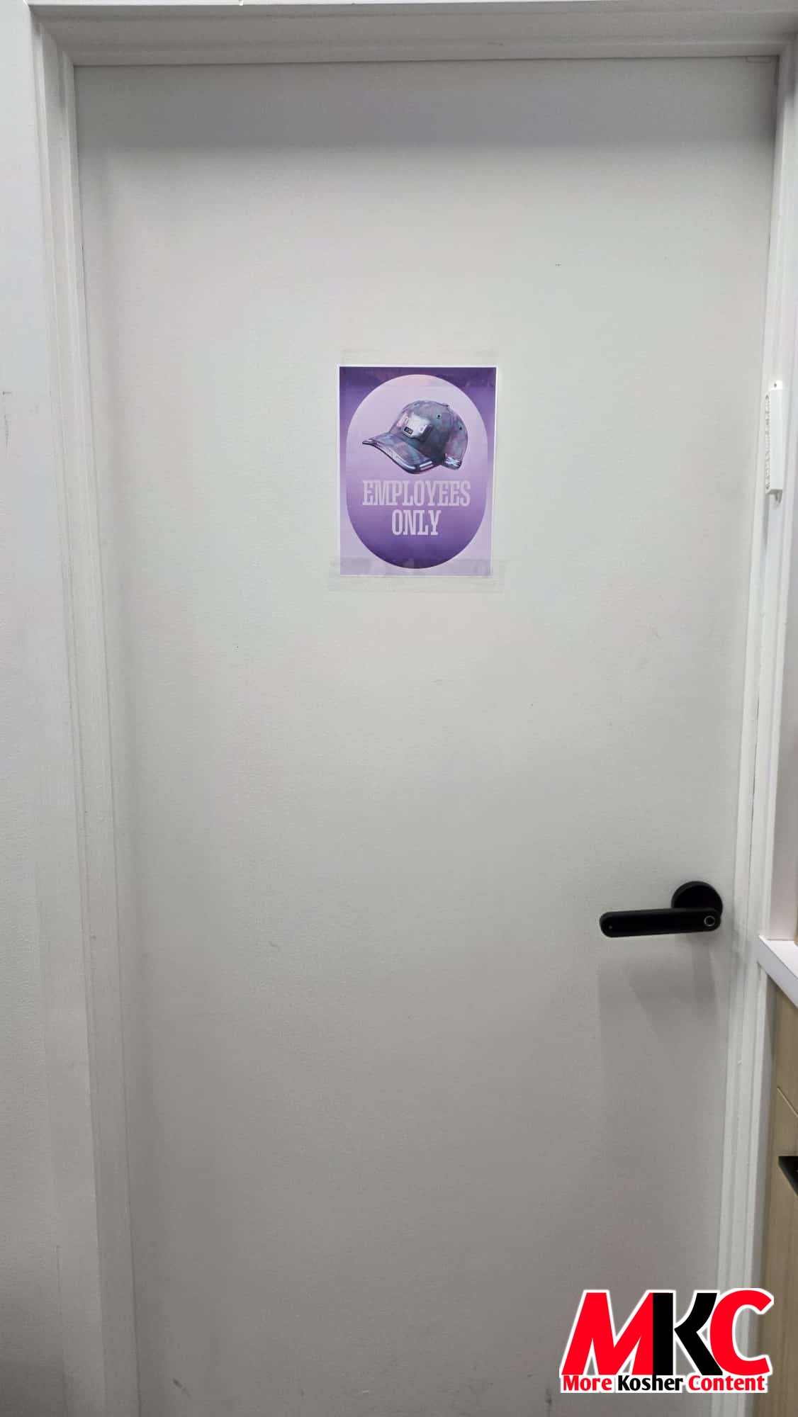צוליב א מעשה וואס האט פאסירט.