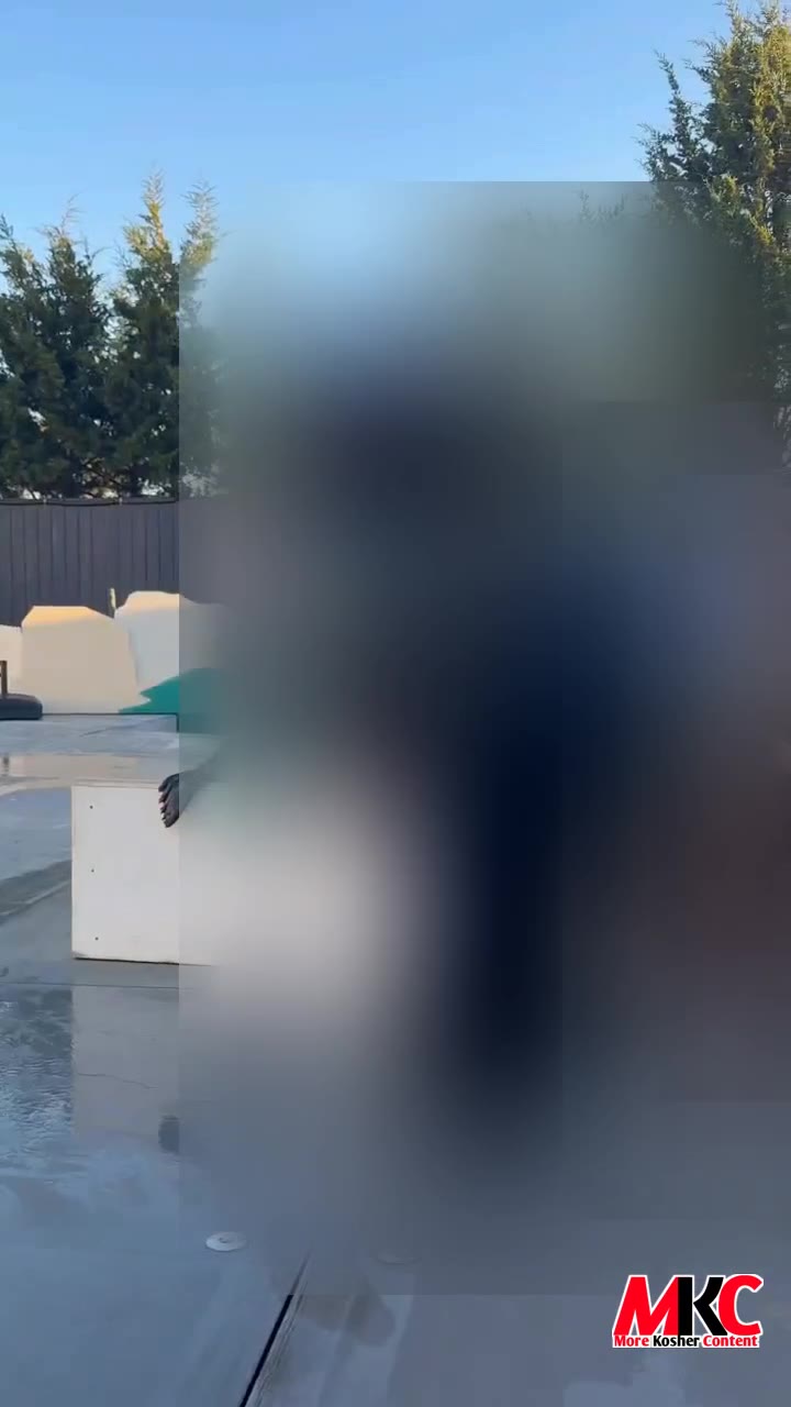 מעיאר מאמדאני און קאונסל מעמבער קיילא סאנטאסואסא האבן באזוכט דעם ניו יארק אקוועריום, וואו זיי האבן זיך באקענ…