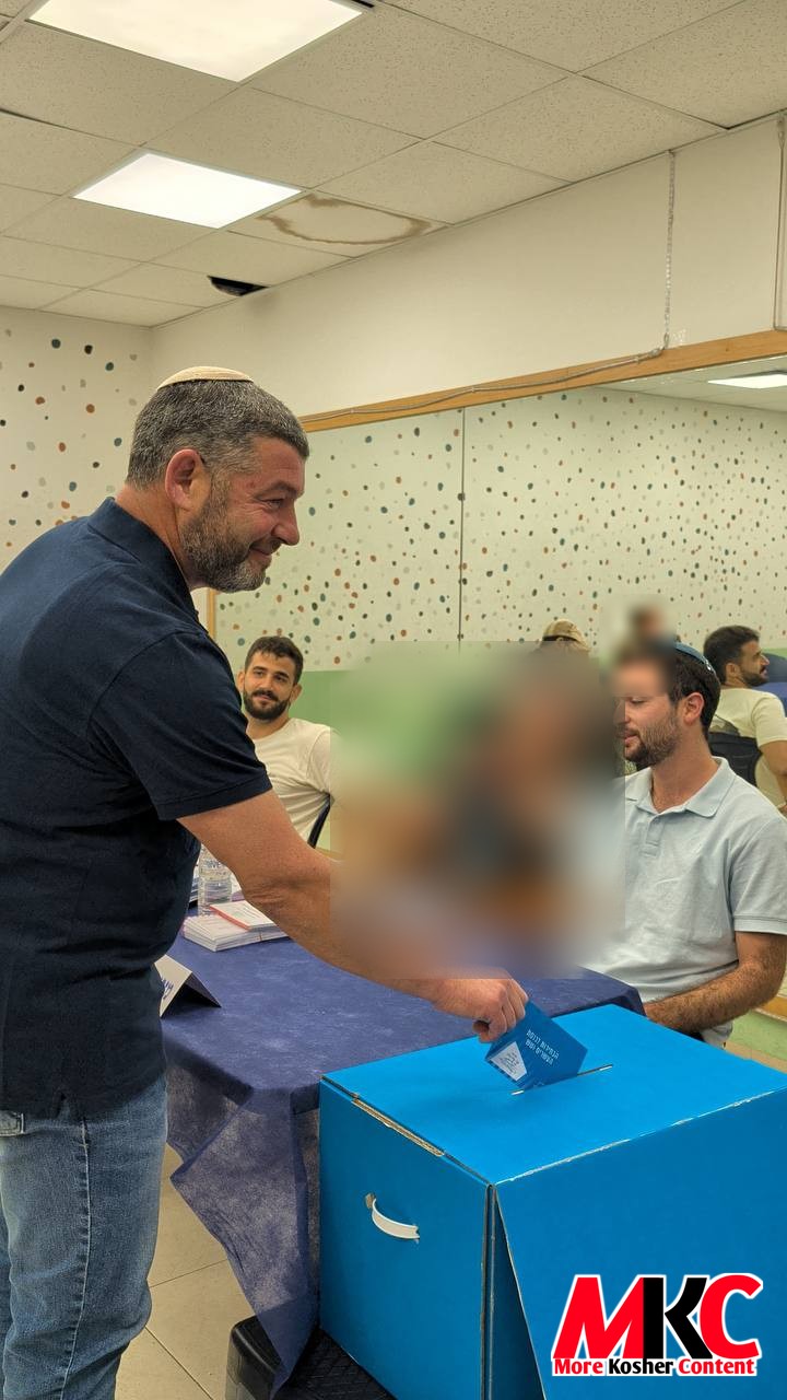 🇮🇱🗳️ יעצט: דער פארזיצער פון "עמך ישראל" עופר ווינטער, א פענסיאנירטער צה"ל בריגאדיר גענעראל, האט היינט צופ…