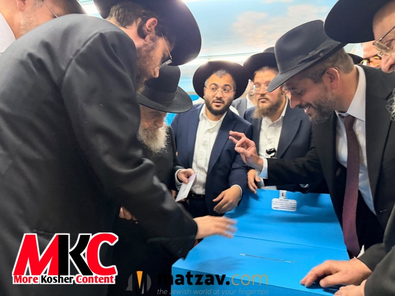 בחירות נאכט דראמא: יהדות התורה'ס זיבעטער מאנדאט הענגט אין די לופט, ווען ערוץ 14 גיט נתניהו 60 מאנדאטן, אנדע…