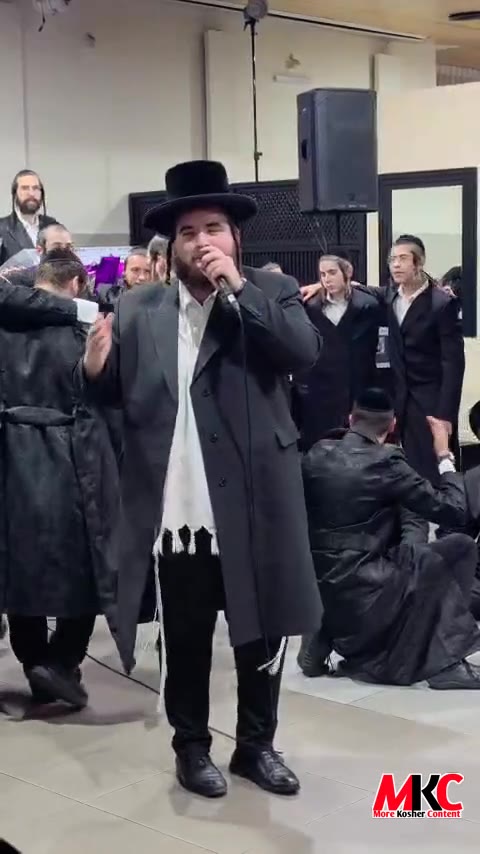 קומזיץ מיוחד אמצע חתונה