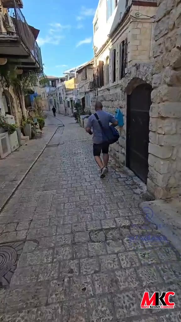 ווי אזוי מ'טיילט אויס די פאסט אין די אלטע שטאט פון צפת!
