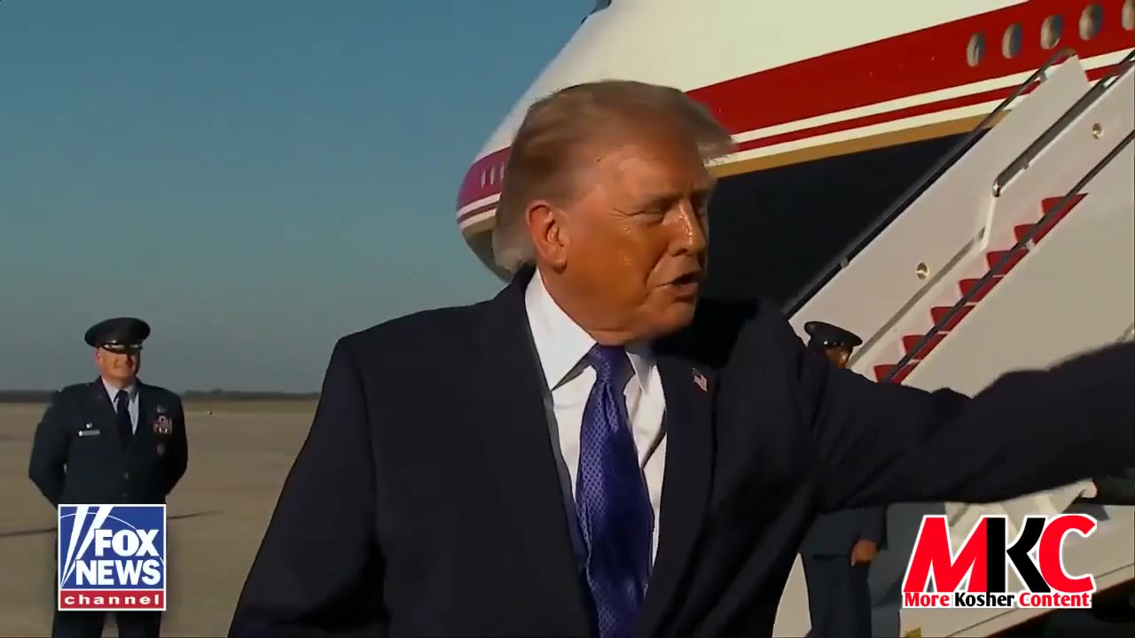 "דו ביסט עקלדיג. ברענג זיך אין פארעם. דו זעסט אויס ווי א גיהנום." פרעזידענט טראמפ פאלט אן אויף א רעפארטער,…
